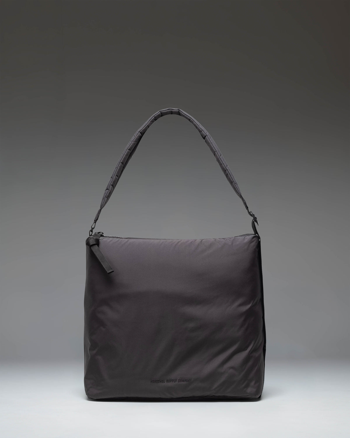 Cloudform Tote M9